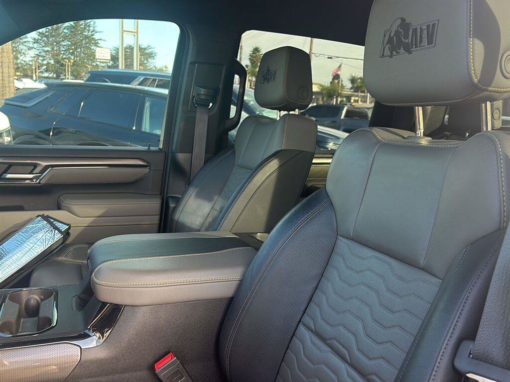 Used 2025 Chevrolet Silverado 2500 ZR2 w/ ZR2 Bison Edition AWD/4WD image 13