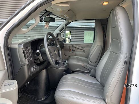 Used 2024 Chevrolet Express 3500 w/ Power Convenience Package RWD image 24