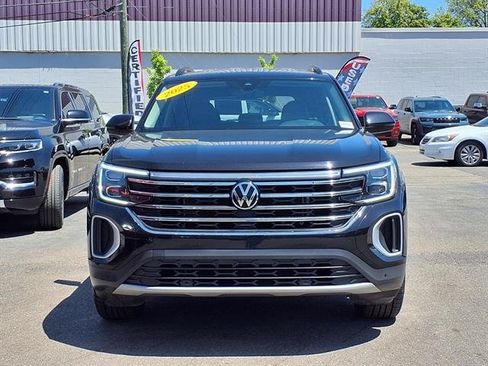 Used 2025 Volkswagen Atlas SE FWD image 23