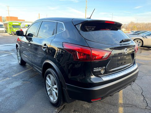 Used 2017 Nissan Rogue Sport S w/ S Appearance Package image 5