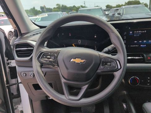Used 2025 Chevrolet TrailBlazer LT AWD/4WD image 22