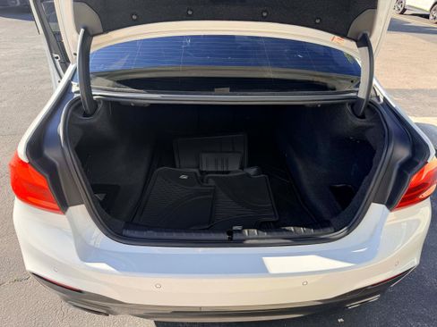 Used 2019 BMW 530i xDrive w/ M Sport Package image 25