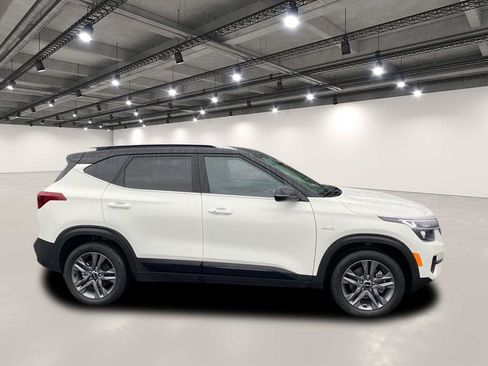 Certified 2023 Kia Seltos S image 9