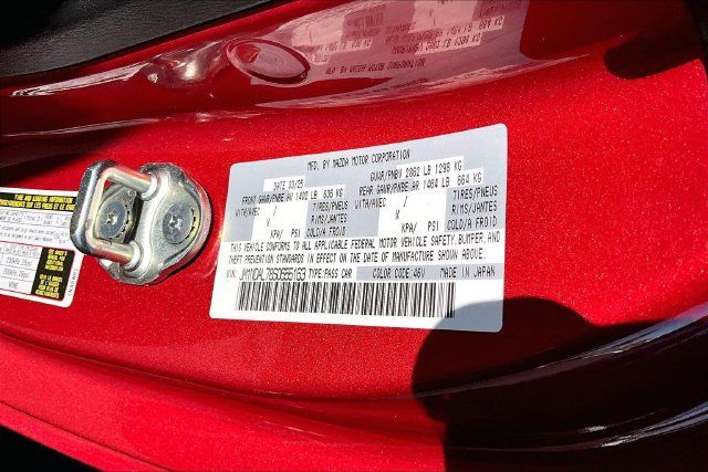 Used 2025 MAZDA MX-5 Miata RF Club w/ Weather Package RWD image 18
