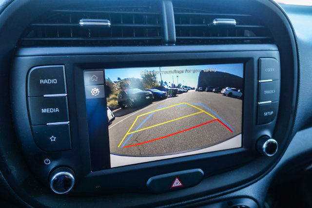 Used 2025 Kia Soul LX w/ LX Technology Package FWD image 26