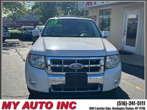 Used 2010 Ford Escape Limited AWD/4WD image 2