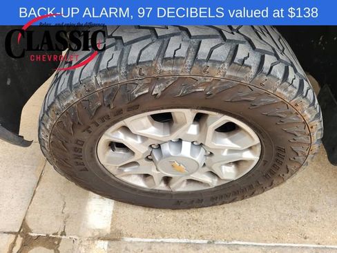 Used 2023 Chevrolet Silverado 2500 LT w/ Convenience Package image 11