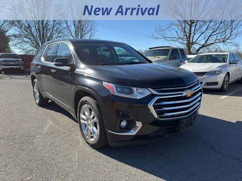 Used 2019 Chevrolet Traverse High Country image 2