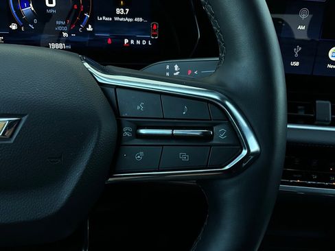 Used 2025 Chevrolet Equinox LT image 33