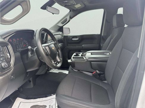 Used 2019 Chevrolet Silverado 1500 Custom w/ Custom Convenience Package AWD/4WD image 10