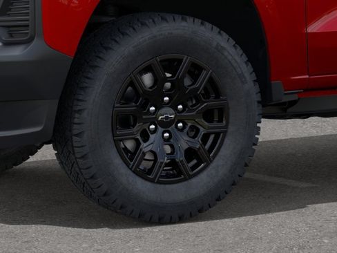 Used 2026 Chevrolet Colorado W/T w/ WT Custom Package RWD image 9