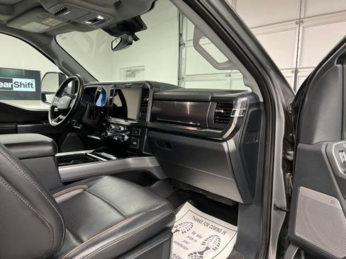 Used 2025 Ford F350 Lariat w/ Black Appearance Package image 57