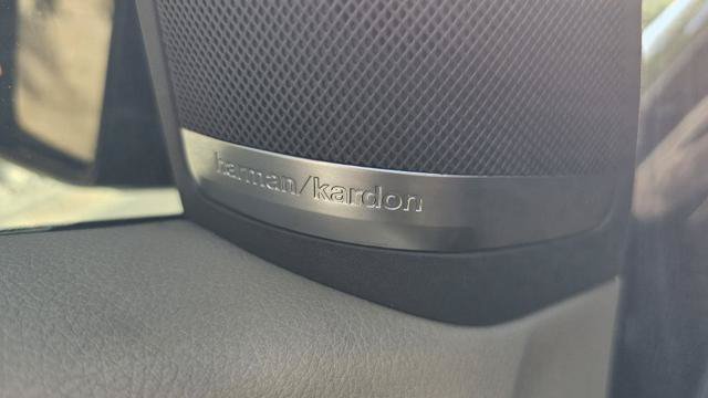 Used 2014 Mercedes-Benz GL 550 4MATIC w/ Driver Assistance Package image 33