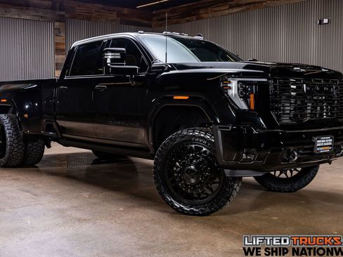 Used 2026 GMC Sierra 3500 Denali Ultimate image 1