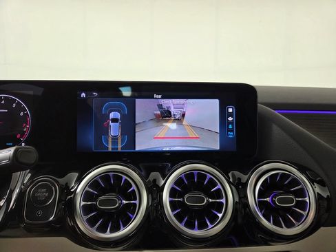 Certified 2025 Mercedes-Benz GLA 250 4MATIC image 19