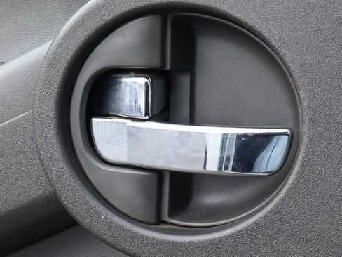 Used 2015 Nissan Xterra X image 15