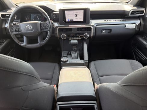 Certified 2025 Toyota Tacoma SR5 AWD/4WD image 4