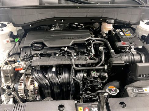 Used 2024 Hyundai Kona SE image 29