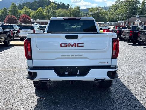 Used 2022 GMC Sierra 1500 AT4 AWD/4WD image 6
