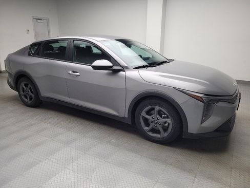 Used 2025 Kia K4 FWD image 11