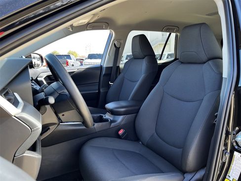 Used 2025 Toyota RAV4 LE image 22