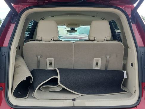 Used 2020 GMC Acadia Denali w/ Technology Package FWD image 10