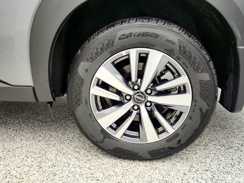 Used 2024 Nissan Pathfinder SL image 9