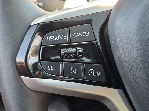 Used 2025 BMW 330i Sedan w/ Convenience Package RWD image 19