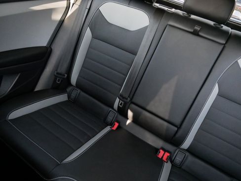 Certified 2023 Volkswagen Taos SEL AWD/4WD image 12