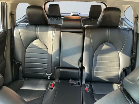 Used 2022 Toyota Highlander XLE image 14