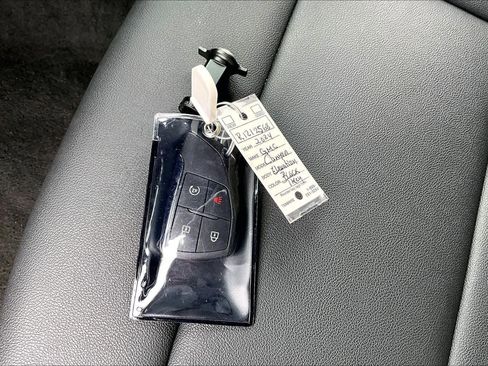 Used 2024 GMC Canyon Elevation w/ Elevation Premium Package image 15