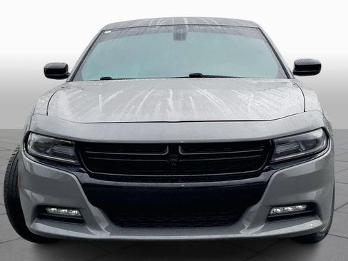 Used 2017 Dodge Charger SXT w/ Blacktop Package image 4