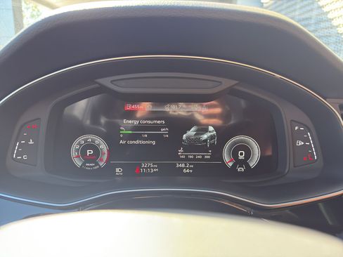 Used 2025 Audi Q7 Premium w/ Convenience Package image 21