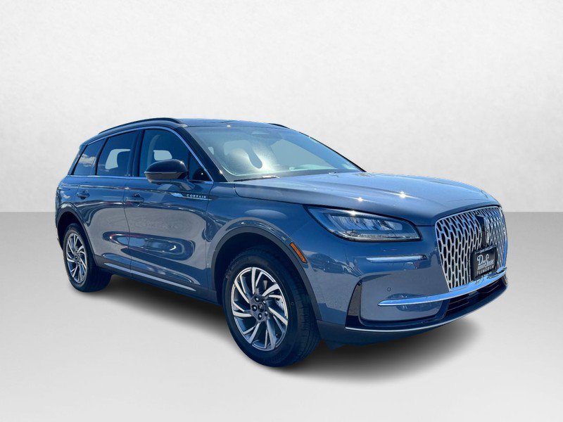 Used 2025 Lincoln Corsair AWD w/ Equipment Group 101A image 3