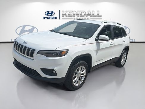 Used 2019 Jeep Cherokee Latitude w/ Popular Appearance Group AWD/4WD image 3