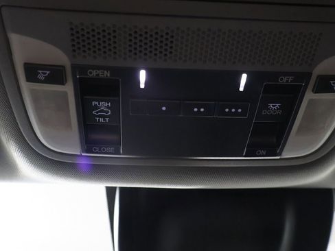 Used 2020 Acura MDX FWD image 38