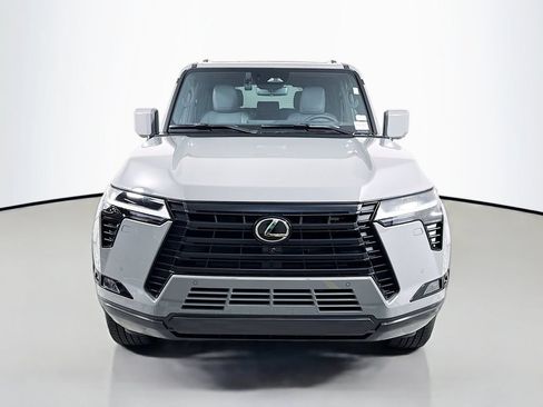 Certified 2026 Lexus GX 550 w/ Accessory Package (2T) AWD/4WD image 2