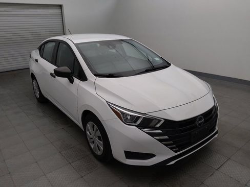 Used 2023 Nissan Versa S FWD image 13