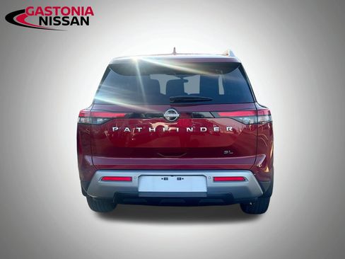 Used 2024 Nissan Pathfinder SL image 7