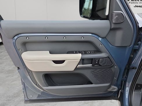 Used 2024 Land Rover Defender 110 X-Dynamic SE image 26