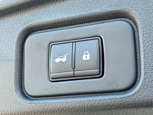 New 2026 Nissan Pathfinder SL w/ SL Premium Package AWD/4WD image 13