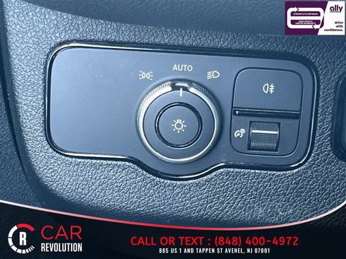 Used 2025 Mercedes-Benz Sprinter 2500 image 23
