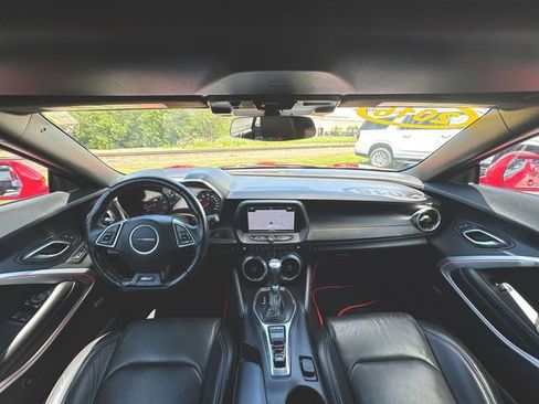 Used 2016 Chevrolet Camaro SS RWD image 21