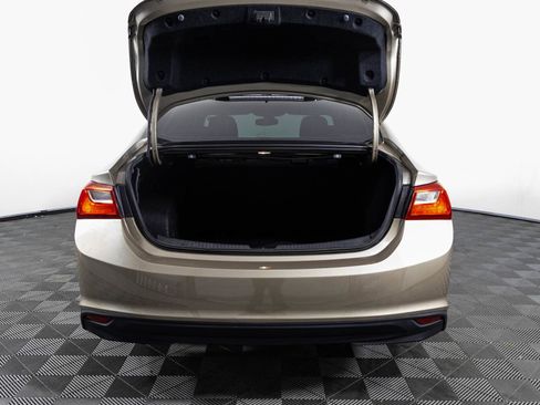Used 2022 Chevrolet Malibu LS image 35