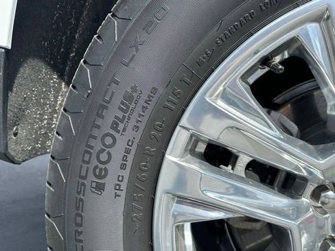 Certified 2025 GMC Yukon Denali AWD/4WD image 33