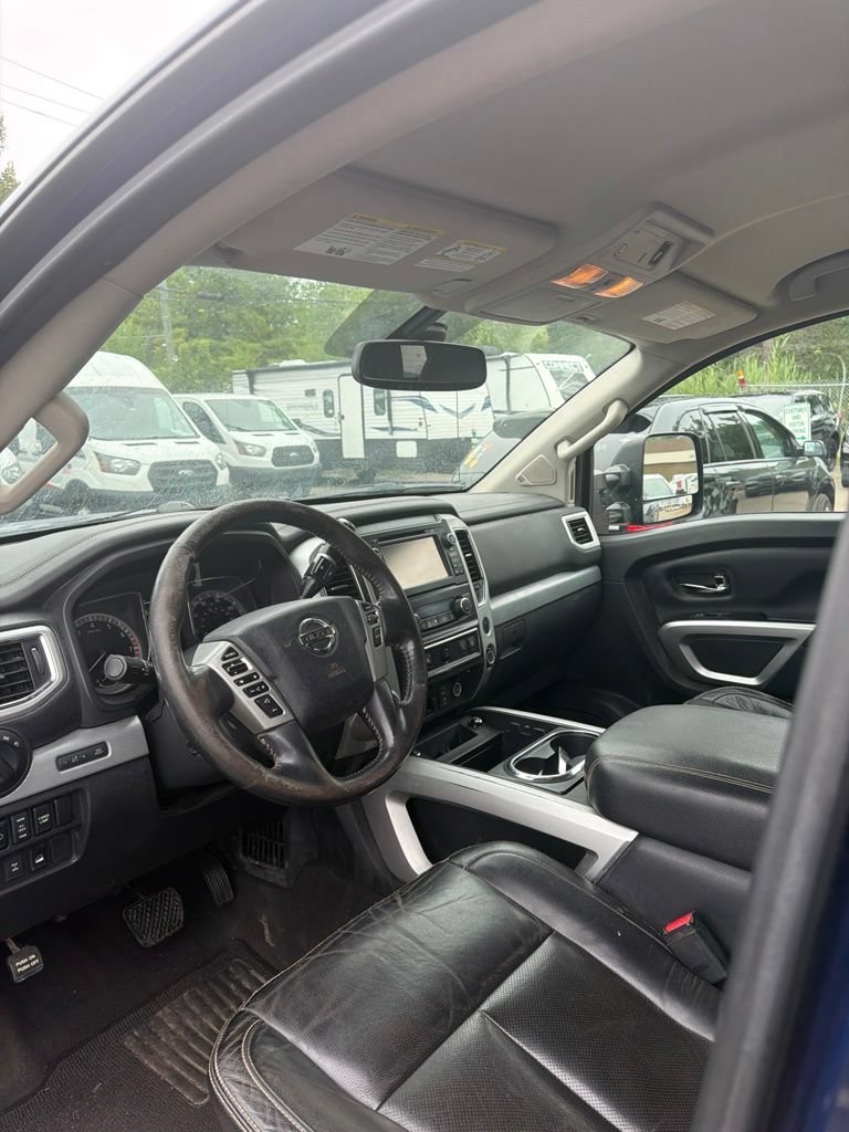 Used 2017 Nissan Titan PRO-4X AWD/4WD image 10