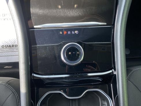 Used 2023 Jeep Grand Cherokee Laredo image 7