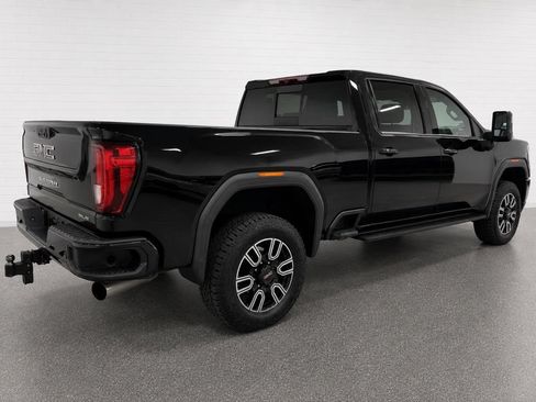Used 2022 GMC Sierra 2500 AT4 w/ AT4 Preferred Package AWD/4WD image 3
