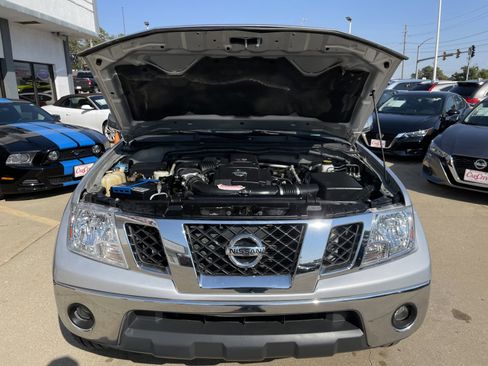 Used 2013 Nissan Frontier SL w/ Moonroof Pkg image 7