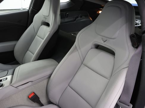 Used 2016 Chevrolet Corvette Stingray Coupe w/ 3LT Preferred Equipment Group image 39